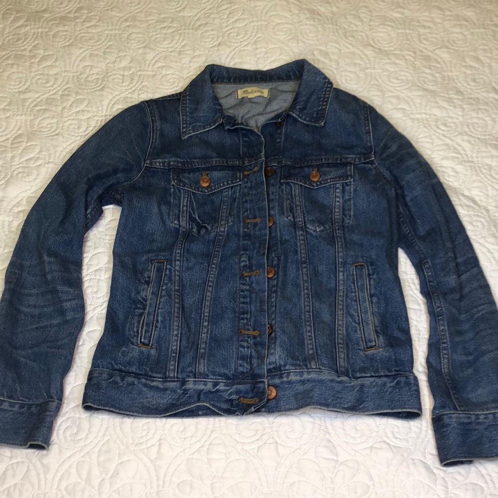 Madewell Jean jacket with pockets!